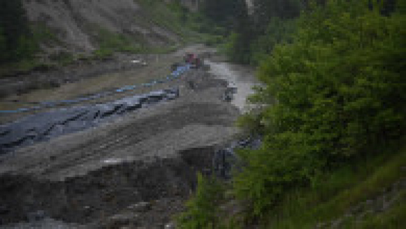 Salina Praid este închisă după ce râul Corund a străpuns albia și s-a infiltrat în salină și în exploatarea de sare din subteran, existând pericol de prăbusire. 28 mai 2025. Foto: Inquam Photos / Alex Nicodim | Poza 4 din 7