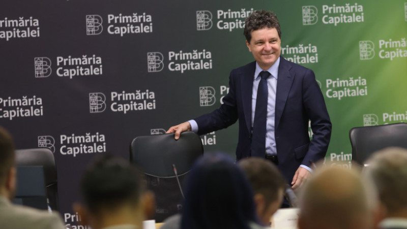 Şedinţa extraordinară a Consiliului General al Capitalei, convocată de primarul general și președintele ales Nicuşor Dan, în cadrul căreia se votează un proiect de hotărâre conform căruia viceprimarul Stelian Bujduveanu devine primarul interimar al Capitalei, în București, 23 mai 2025. Foto: Inquam Photos / George Călin