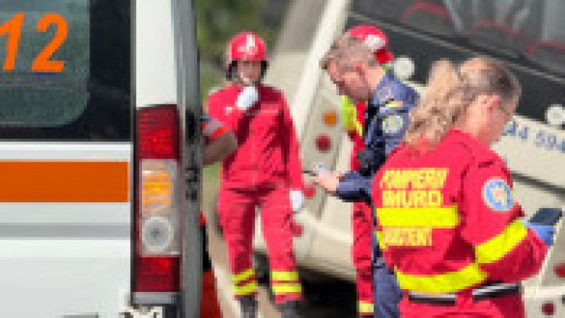 Planul Roșu de Intervenție a fost activat în Botoșani, după ce un autocar s-a răsturnat pe DN 29. Foto. ISU Botoșani | Poza 2 din 7