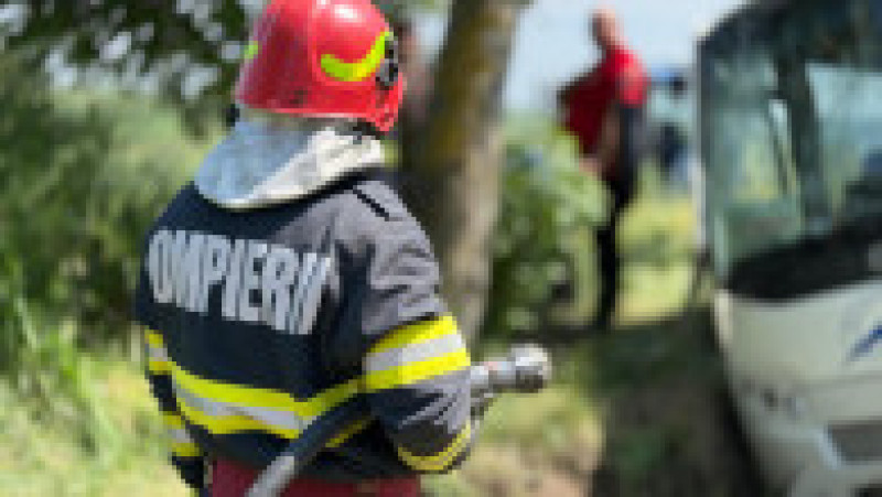 Planul Roșu de Intervenție a fost activat în Botoșani, după ce un autocar s-a răsturnat pe DN 29. Foto. ISU Botoșani | Poza 3 din 7