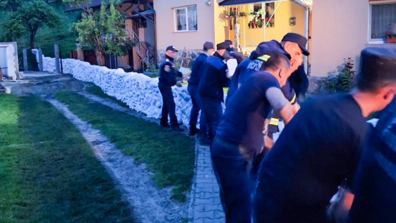 Intervenție a autorităților la Praid. Foto: mai.gov.ro