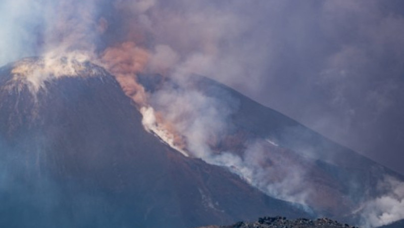 Cel mai mare vulcan activ din Europa a erupt din nou. Imagini spectaculoase