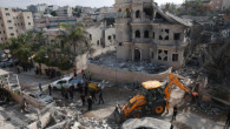 Cel puțin 13 morți în urma bombardamentelor Iranului asupra Israelului. Zeci de clădiri au fost puse la pământ. Sursa: Profimedia Images | Poza 1 din 12