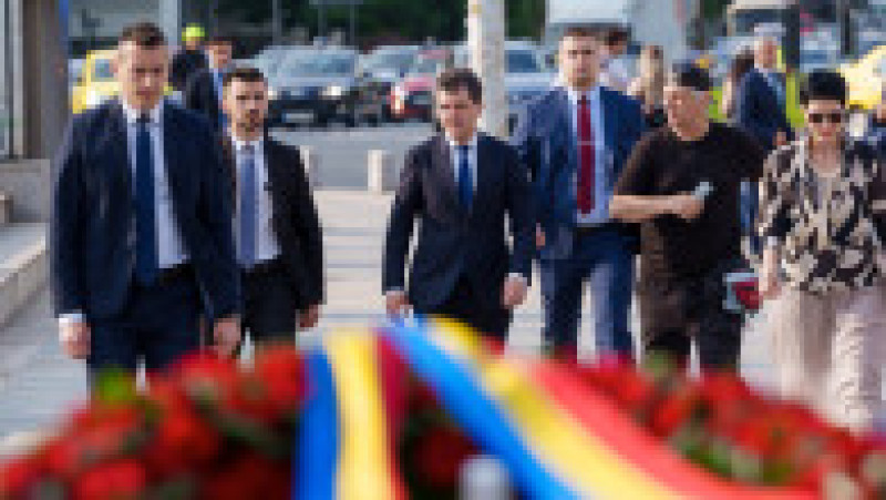 Preşedintele Nicuşor Dan a depus coroane de flori în memoria victimelor Mineriadei din 1990. Foto: presidency.ro | Poza 5 din 7