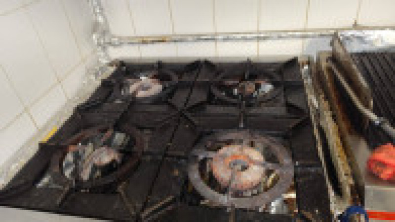 Nereguli descoperite de inspectorii ANSVSA la firma de catering. Foto: ANSVSA/ Facebook | Poza 4 din 10