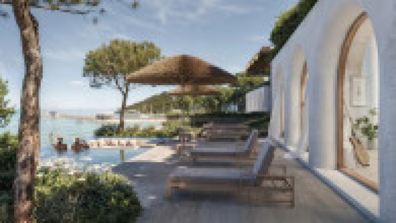 Premierul Edi Rama a explicat că Albania nu își permite să nu exploateze un dar al naturii precum Sazan. „Avem nevoie de turismul de lux cum are deșertul nevoie de apă.” Foto: Instagram / Genesis Design and Development | Poza 11 din 15