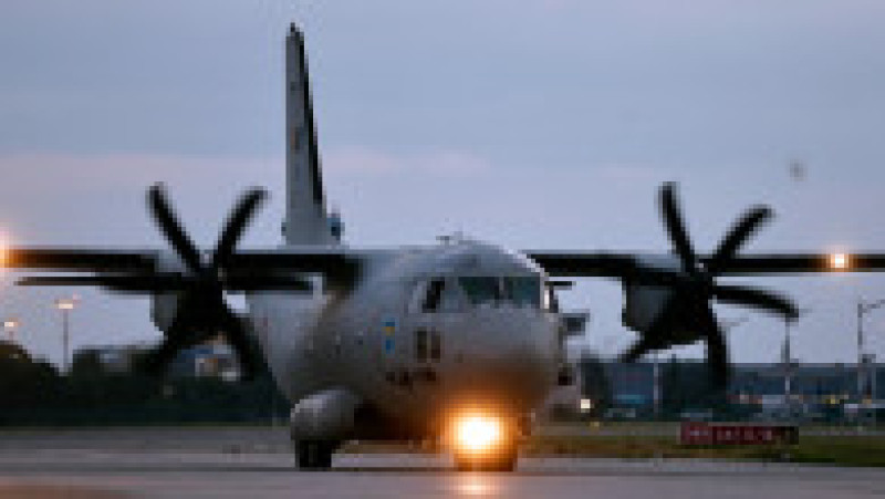 Sosirea cetățenilor români din zona de conflict armat din Orientul Apropiat repatriați în România. Foto: gov.ro | Poza 6 din 11