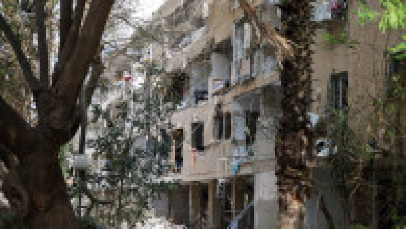 Această imagine arată o clădire avariată în urma unui atac iranian în zona Ramat Aviv din Tel Aviv, pe 22 iunie 2025 Foto: Profimedia | Poza 7 din 15