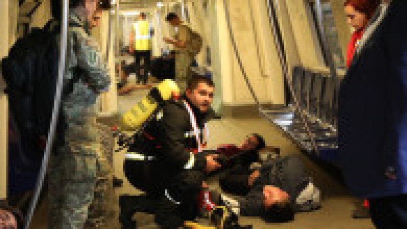 Imagini din timpul intervențiilor desfășurate la stația de metrou Academia Militară, în cadrul exercițiului național Seism 2025. Foto: IGSU | Poza 4 din 7