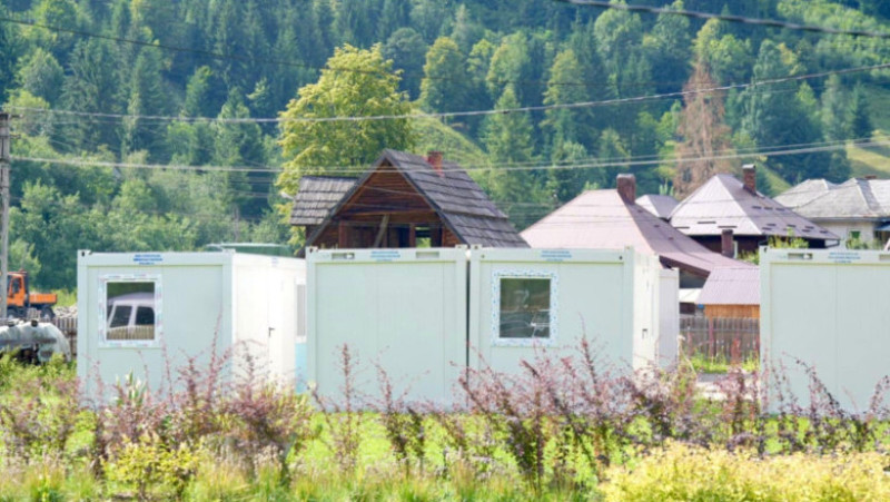 Containere pentru cazarea sinistraților. Foto- Guvern