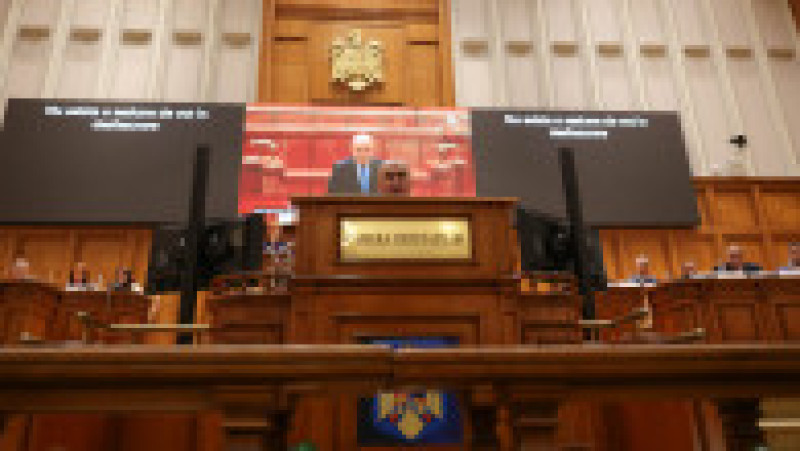 Guvernul își angajează răspunderea pe pachetul de măsuri fiscale și bugetare pentru limitarea cheltuielilor publice, la Palatul Parlamentului din București, 7 iulie 2025. Inquam Photos / George Călin | Poza 3 din 9