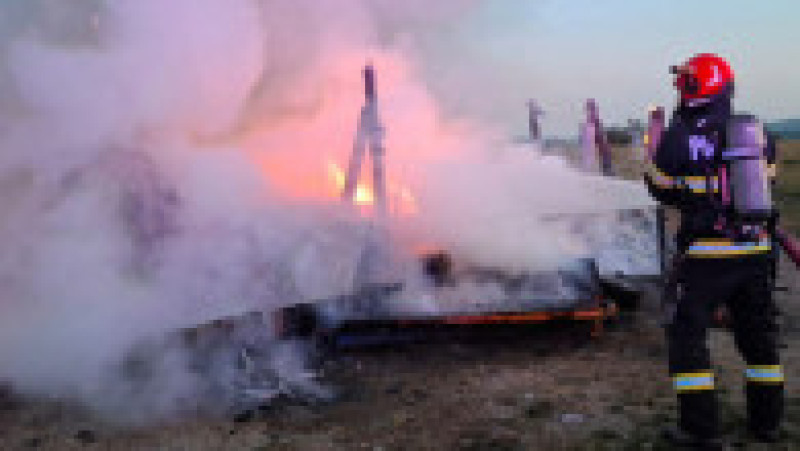 Incendiu devastator în Bihor. Foto. ISU Crișana | Poza 1 din 4