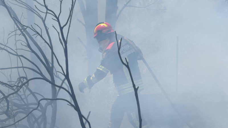 Pompierii români intervin la un incendiu din Franța. Foto: IGSU