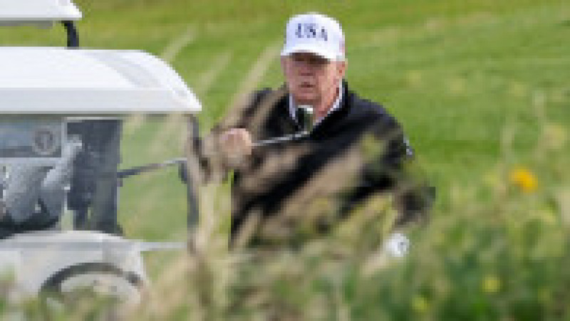 Donald Trump joacă golf sâmbătă în Scoția. Foto. Profimedia | Poza 4 din 6