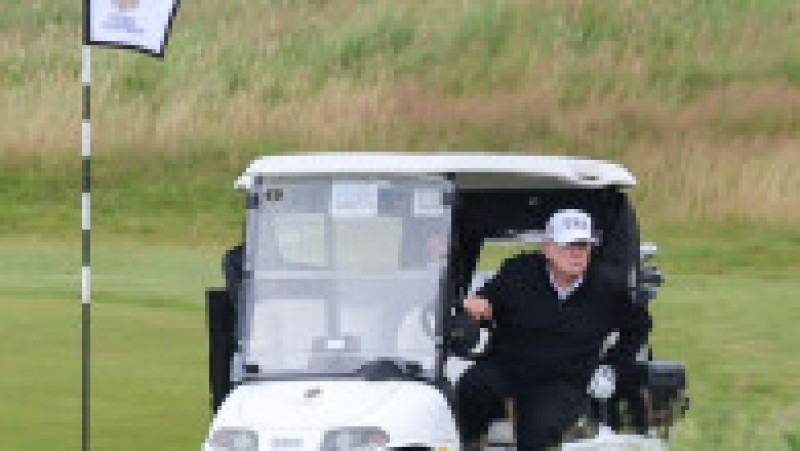 Donald Trump joacă golf sâmbătă în Scoția. Foto. Profimedia | Poza 2 din 6