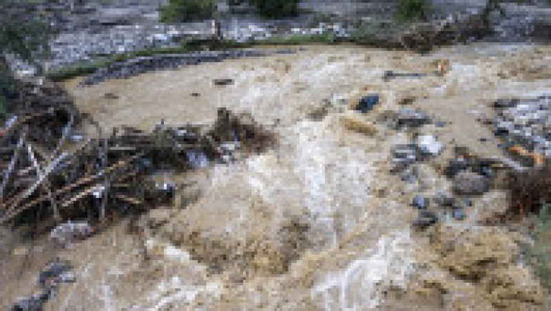 Urmari ale inundatiilor aparute in urma unor ploi torentiale in amonte de localitatea Brosteni, judetul Suceava, 28 iulie 2025. FOTO. Inquam Photos / Casian Mitu | Poza 5 din 8