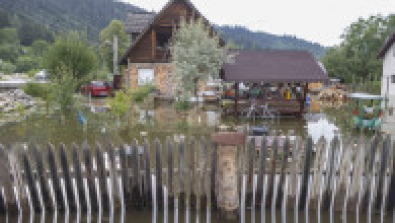 Urmari ale inundatiilor aparute in urma unor ploi torentiale in amonte de localitatea Brosteni, judetul Suceava, 28 iulie 2025. FOTO. Inquam Photos / Casian Mitu | Poza 2 din 8