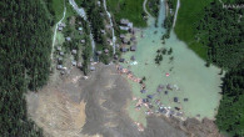 Cei 300 de locuitori ai satului Blatten din Elveția au fost evacuați cu câteva zile înainte de producerea dezastrului, după ce geologii au avertizat că muntele a devenit foarte instabil. Foto: Profimedia Images | Poza 1 din 10