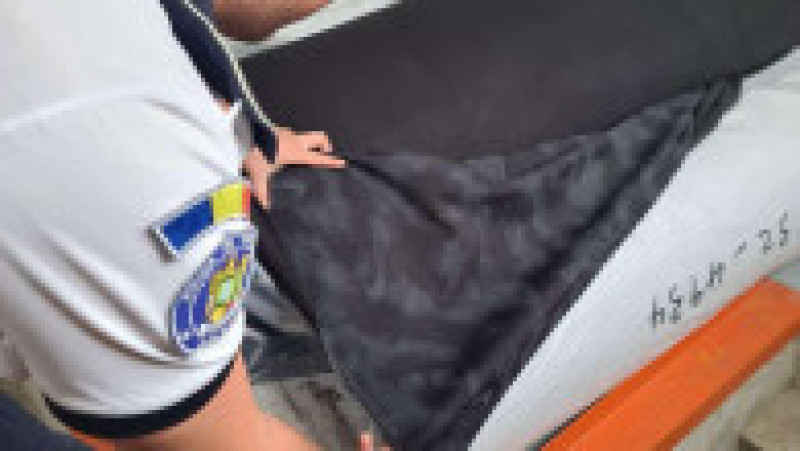 Bunuri contrafăcute de peste 1 milion de euro, descoperite de polițiștii de frontieră din Garda de Coastă. Foto. Poliția de Frontieră | Poza 4 din 6