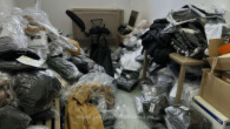 Bunuri contrafăcute de peste 1 milion de euro, descoperite de polițiștii de frontieră din Garda de Coastă. Foto. Poliția de Frontieră | Poza 1 din 6