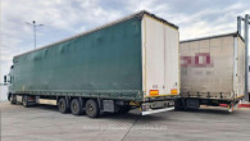 Bunuri contrafăcute de peste 1 milion de euro, descoperite de polițiștii de frontieră din Garda de Coastă. Foto. Poliția de Frontieră | Poza 6 din 6