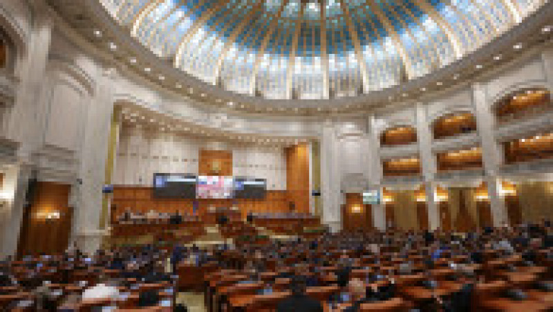 Dezbatere și vot asupra celor patru moţiuni de cenzură depuse de AUR, S.O.S România şi POT la adresa Guvernului Ilie Bolojan, în urma angajării răspunderii pe cinci proiecte de lege care cuprind măsurile din pachetul doi de reformă, la Palatul Parlamentului din București, 7 septembrie 2025. Foto: Inquam Photos / George Călin | Poza 5 din 10