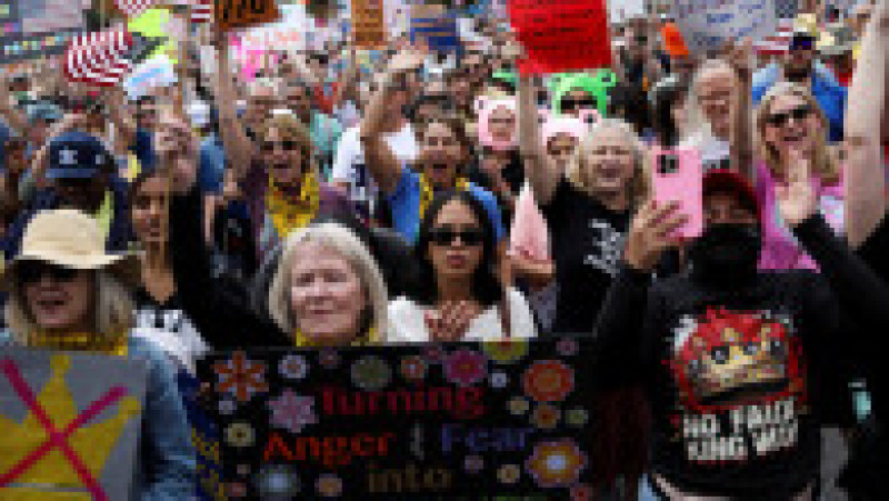 Protestatarii s-au mobilizat la protestul „No Kings”. Foto: REUTERS/Alyssa Pointer | Poza 2 din 5