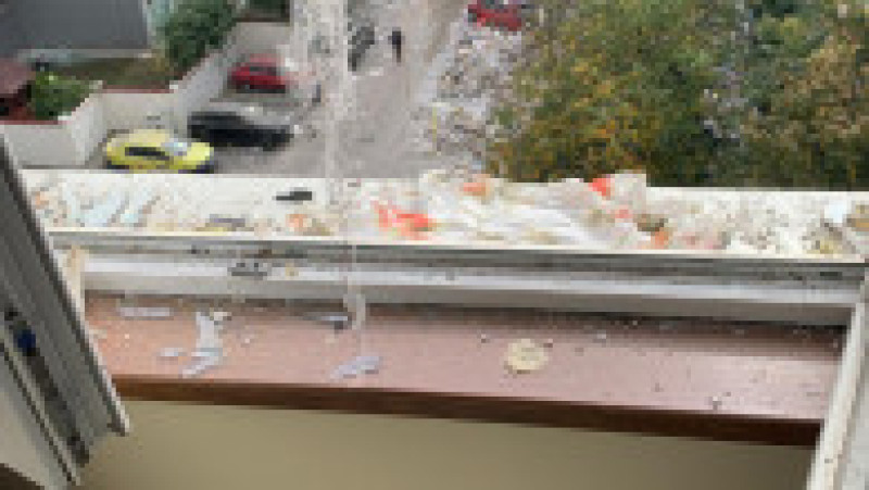 Apartamente distruse de explozia din Rahova FOTO: imagini amator | Poza 4 din 7