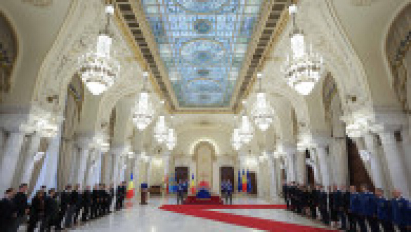 Nicușor Dan, președintele României, participă la ceremonia organizată cu ocazia repatrierii rămășițelor pământești aparținând ultimului domn al Moldovei, Grigore Alexandru Ghyka, la palatul Cotroceni din București, 9 noiembrie 2025. Inquam Photos / George Călin | Poza 5 din 5