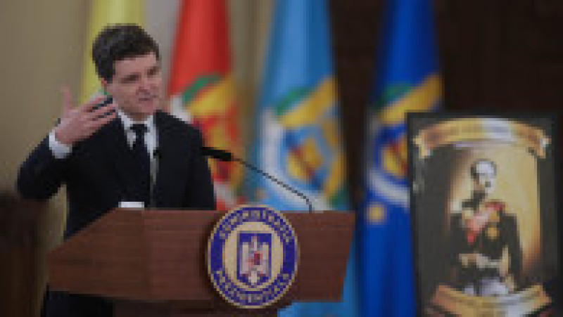 Nicușor Dan, președintele României, participă la ceremonia organizată cu ocazia repatrierii rămășițelor pământești aparținând ultimului domn al Moldovei, Grigore Alexandru Ghyka, la palatul Cotroceni din București, 9 noiembrie 2025. Inquam Photos / George Călin | Poza 1 din 5