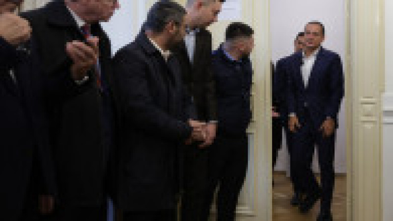 Daniel Băluță, candidatul PSD la alegerile pentru funcția de primar general al Capitalei își depune dosarul de candidatură la Biroul Electoral Municipal din București, 15 noiembrie 2025. Inquam Photos/ George Călin | Poza 5 din 9