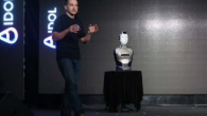 Lansarea cu peripeții a robotului rusesc Aidol. Foto: Profimedia | Poza 2 din 7