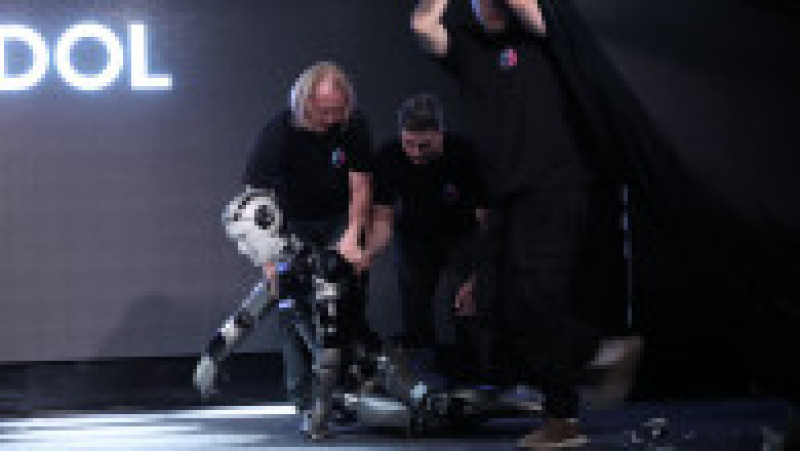 Lansarea cu peripeții a robotului rusesc Aidol. Foto: Profimedia | Poza 3 din 7