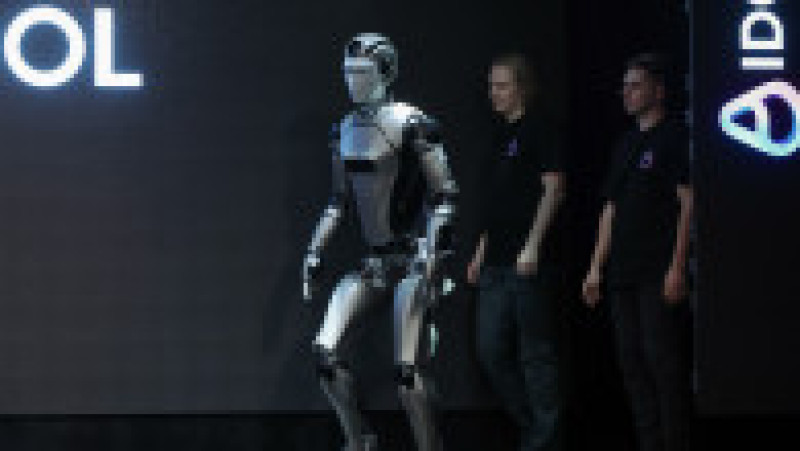 Lansarea cu peripeții a robotului rusesc Aidol. Foto: Profimedia | Poza 6 din 7