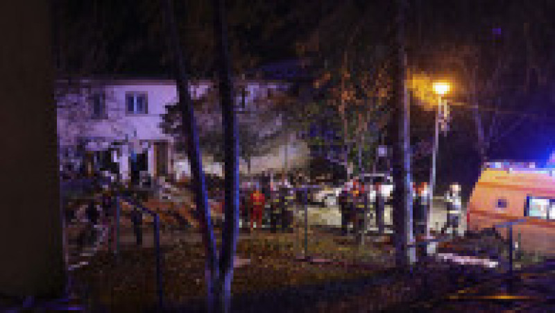 Urmări ale exploziei produse la un bloc de locuințe din Buftea, județul Ilfov, 25 noiembrie 2025.
Foto: Inquam Photos / Octav Ganea | Poza 3 din 5