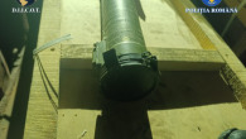 Vameșii au descoperit 18 rachete antitanc portabil, 8 lansatoare de grenade anti-tanc, un sistem portabil de apărare antiaeriană  și piese ale unei drone. | Poza 6 din 8