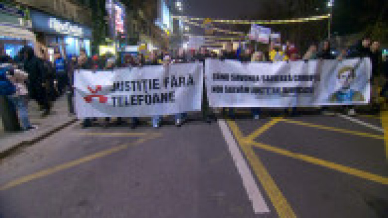 Proteste pentru independența justiției, a cincea zi la rând. Manifestanții cer demisii în vârful sistemului. Foto. Digi24 | Poza 1 din 4