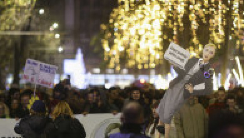 Mai multe persoane participă la Marșul „Împreună pentru Justiție!”, din Piața Universității spre Piața Victoriei, în București, 14 decembrie 2025. Foto: Inquam Photos / Octav Ganea | Poza 5 din 6