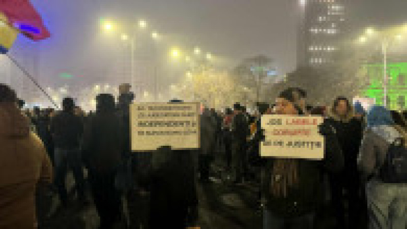Protest în Piața Victoriei. Manifestanții cer demiteri la vârful Justiției și schimbarea legilor. Foto: Digi24.ro | Poza 2 din 8