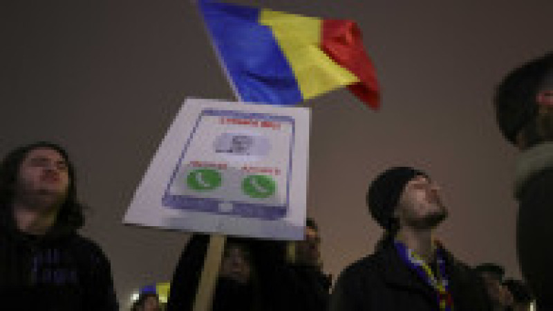 Aproximativ o mie de persoane au protestat în Piața Victoriei, în urma materialului Recorder privind funcționarea Justiției în România, cerând demisia Liei Savonea, București, 11 decembrie 2025.
Foto: Inquam Photos / Octav Ganea | Poza 1 din 8