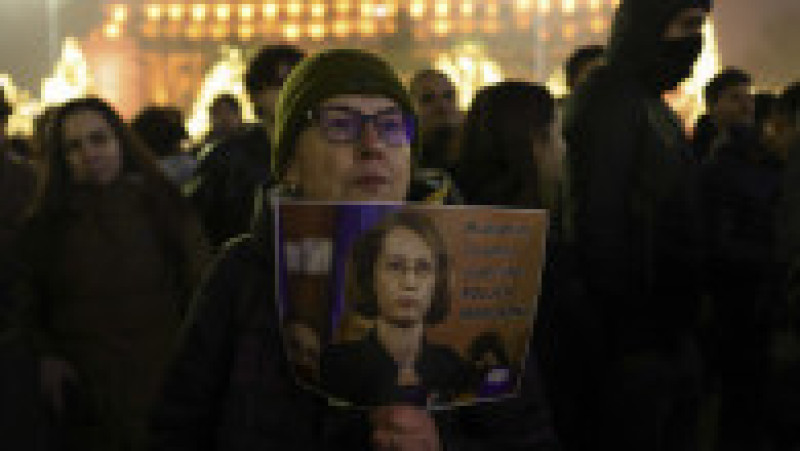 Aproximativ o mie de persoane au protestat în Piața Victoriei, în urma materialului Recorder privind funcționarea Justiției în România, cerând demisia Liei Savonea, București, 11 decembrie 2025.
Foto: Inquam Photos / Octav Ganea | Poza 8 din 8