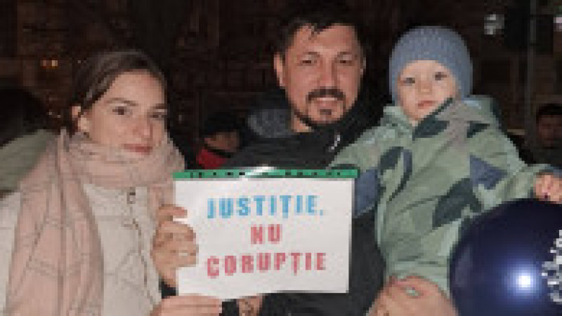 Magistrați, avocați și studenți, la protestul pentru justiție de la Craiova. Foto: Sorina Marinas/ Facebook | Poza 2 din 2