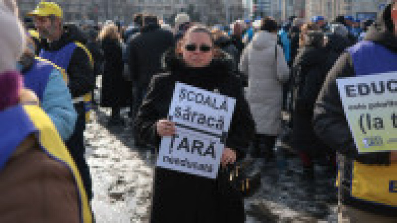 Acţiune de protest organizată de profesori în fața sediului Guvernului. Sursa foto: Inquam Photos / George Călin | Poza 3 din 8