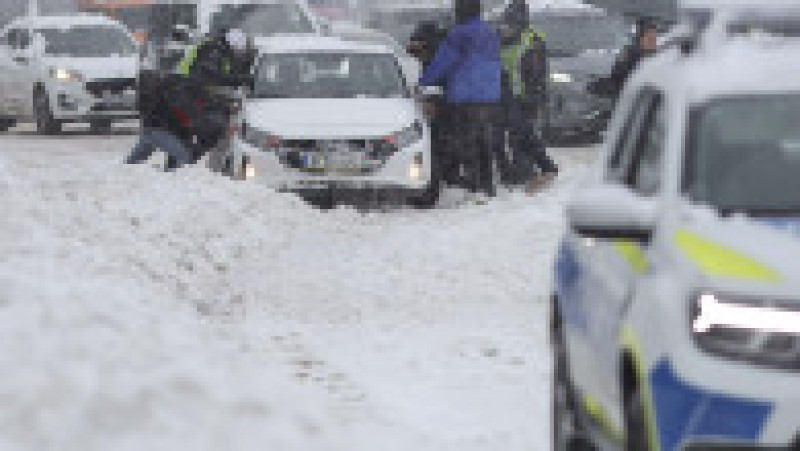 În București s-a înregistrat cea mai puternică ninsoare din această iarnă. Foto: INQUAM Photos / Octav Ganea | Poza 5 din 7