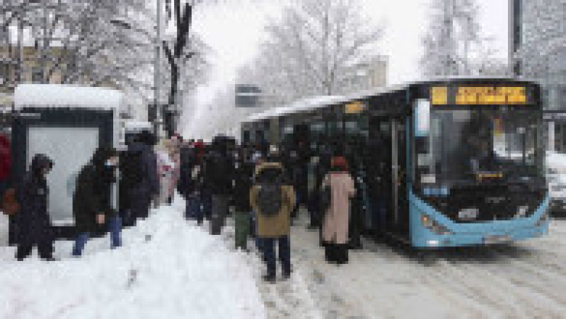 În București s-a înregistrat cea mai puternică ninsoare din această iarnă. Foto: INQUAM Photos / Octav Ganea | Poza 4 din 7