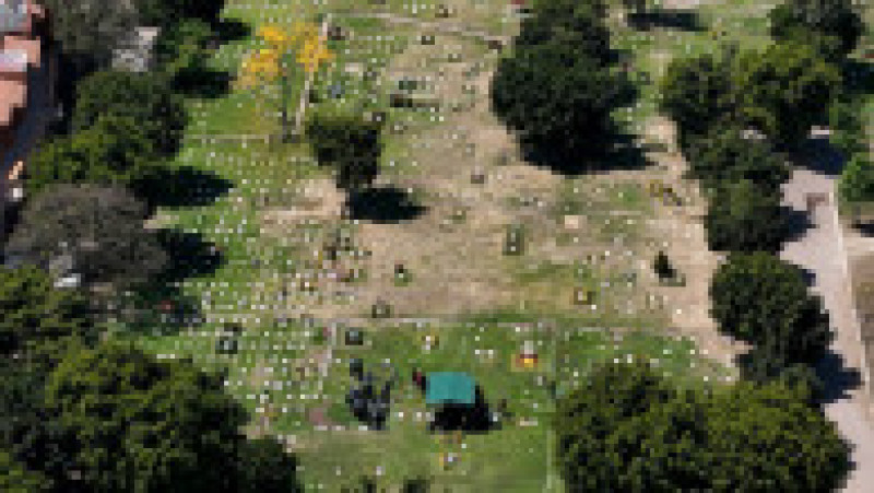 „El Mencho”, liderul celui mai important cartel de droguri din Mexic, a fost înmormântat într-un sicriu aurit. Foto: Profimedia Image | Poza 9 din 13