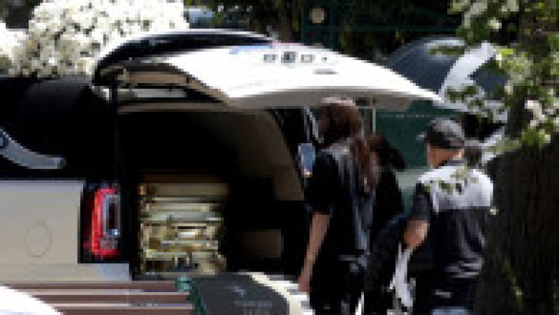 „El Mencho”, liderul celui mai important cartel de droguri din Mexic, a fost înmormântat într-un sicriu aurit. Foto: Profimedia Image | Poza 13 din 13