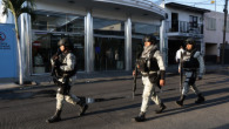 „El Mencho”, liderul celui mai important cartel de droguri din Mexic, a fost înmormântat într-un sicriu aurit. Foto: Profimedia Image | Poza 4 din 13