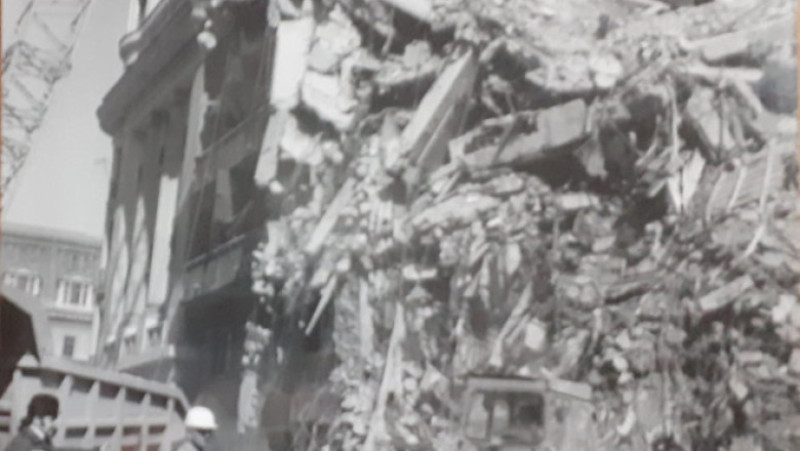 1977, martie. București. Blocul „Dunărea”. Sursa foto ANR, SANIC, Fond CC al PCR-Albume Fotografice-Nicolae Ceaușescu-Activități în țară, albumul 2, vol. I1977,