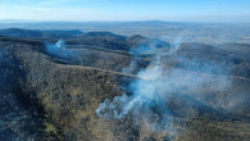 Pompierii intervin pentru stingerea unor incendii puternice de vegetație izbucnite în județele Maramureș și Satu Mare. Foto: Departamentul pentru Situaţii de Urgenţă/ Facebook | Poza 2 din 6